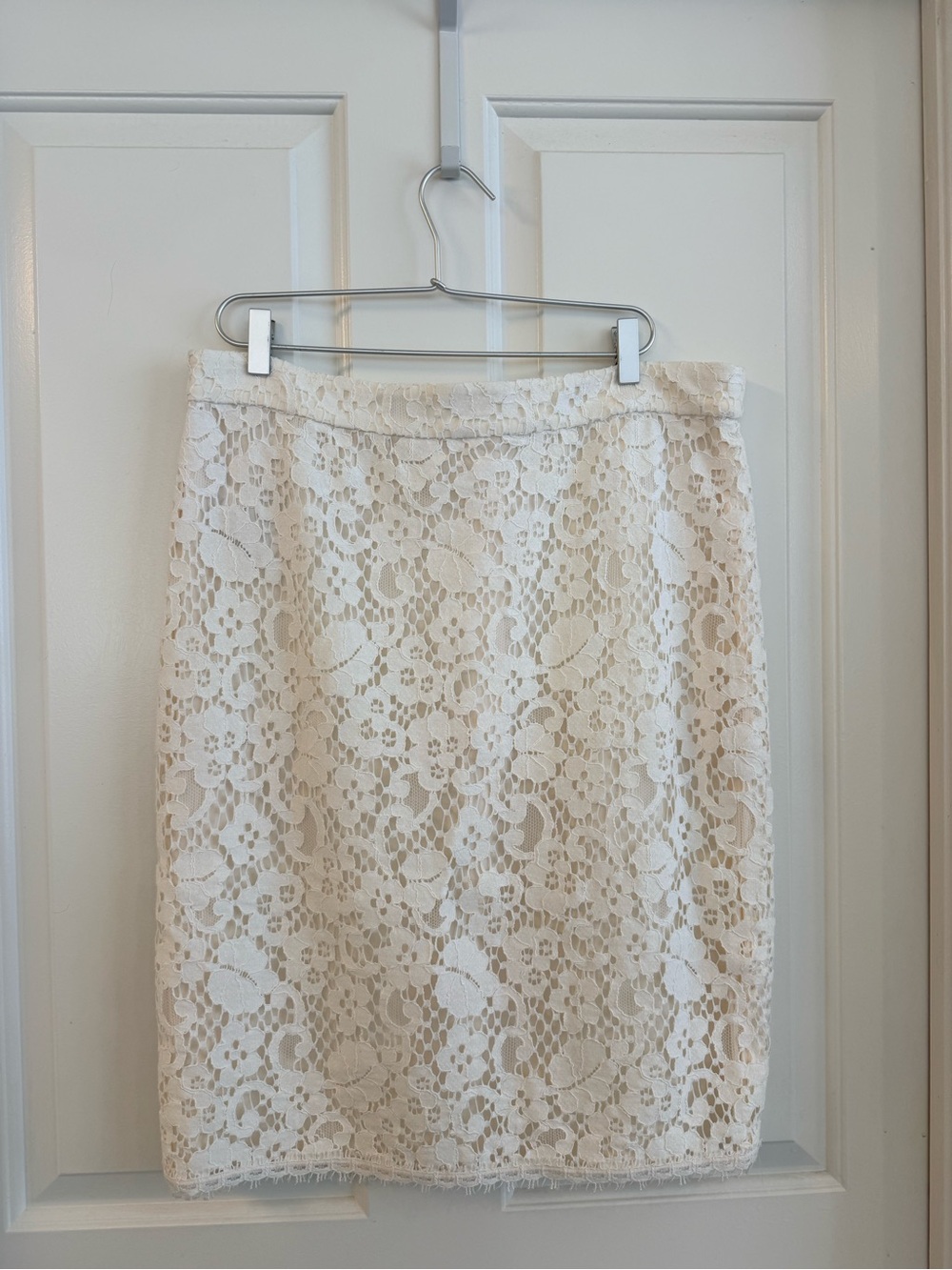 Escada Cream Lace Pencil Skirt